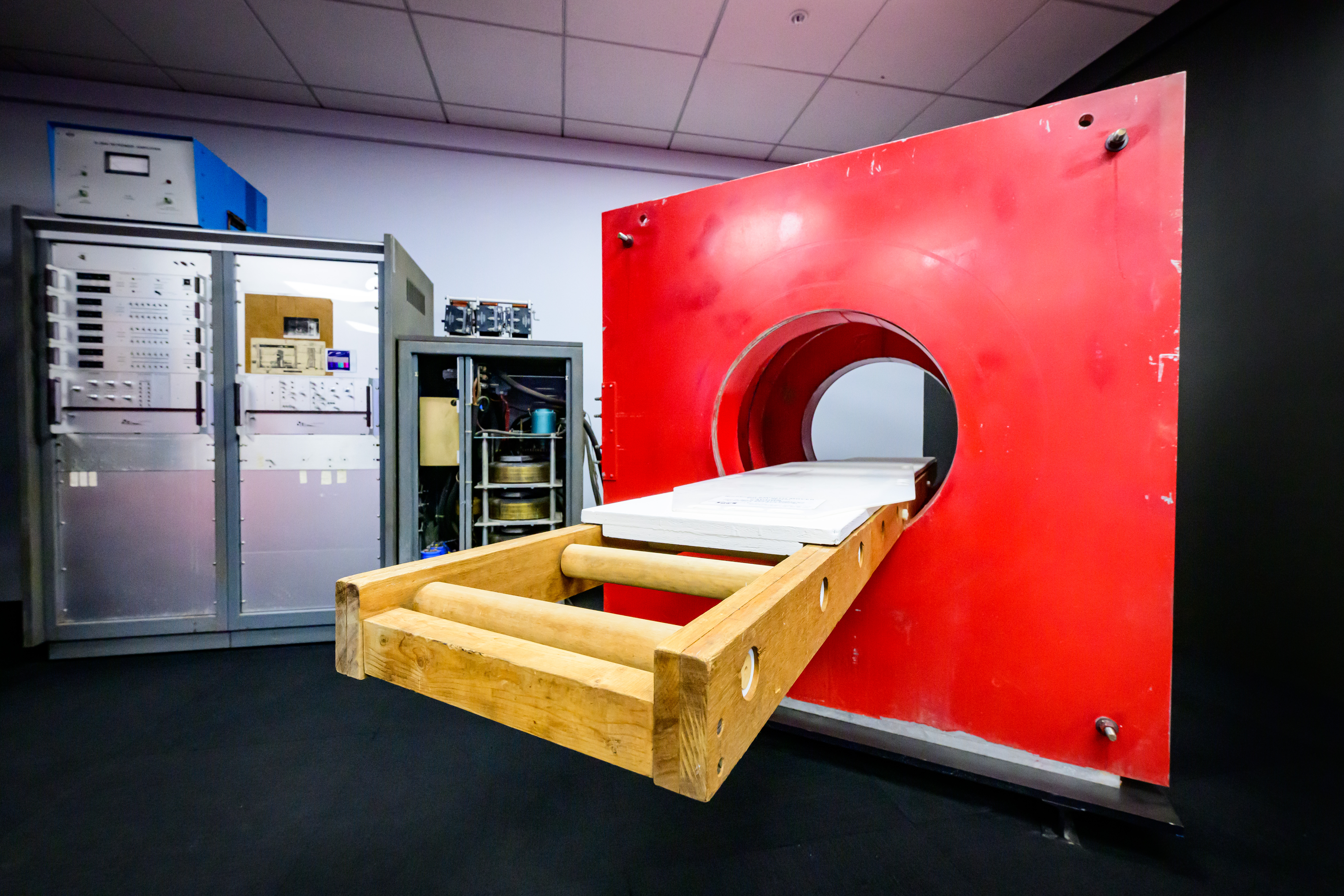 The Illinois MRI Exhibit at the Beckman Institute features the first two MRI scanners, Big Red, the world&amp;amp;amp;rsquo;s first human MRI scanner.Chemistry Professor Paul Lauterbur and physicist Sir Peter Mansfield, won the 2003 Nobel Prize in Medicine for their work. The physical exhibit, located off the Beckman Institute Atrium, features the first two human MRI scanners, interesting artifacts, and information shared on interactive screens. The exhibit covers the past, present, and future of MRI research at Illinois.