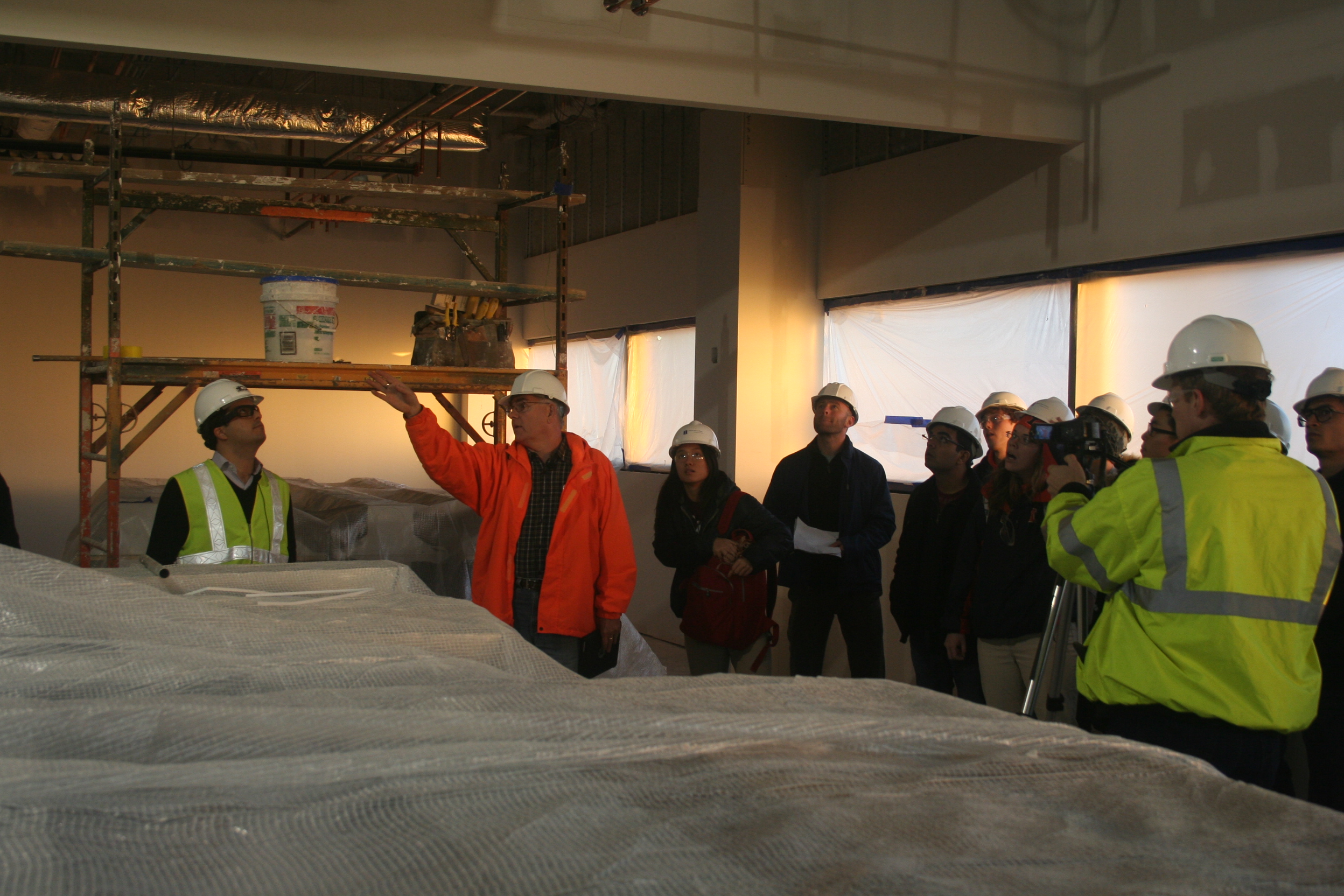 Students in CEE 398 get a tour of the Electrical and Computer Engineering Building construction site.