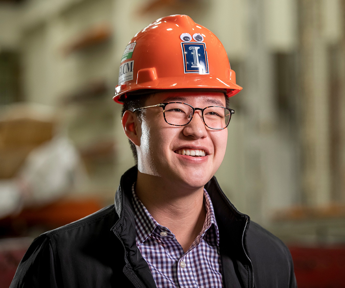 CEE student wearing Illinois hardhat