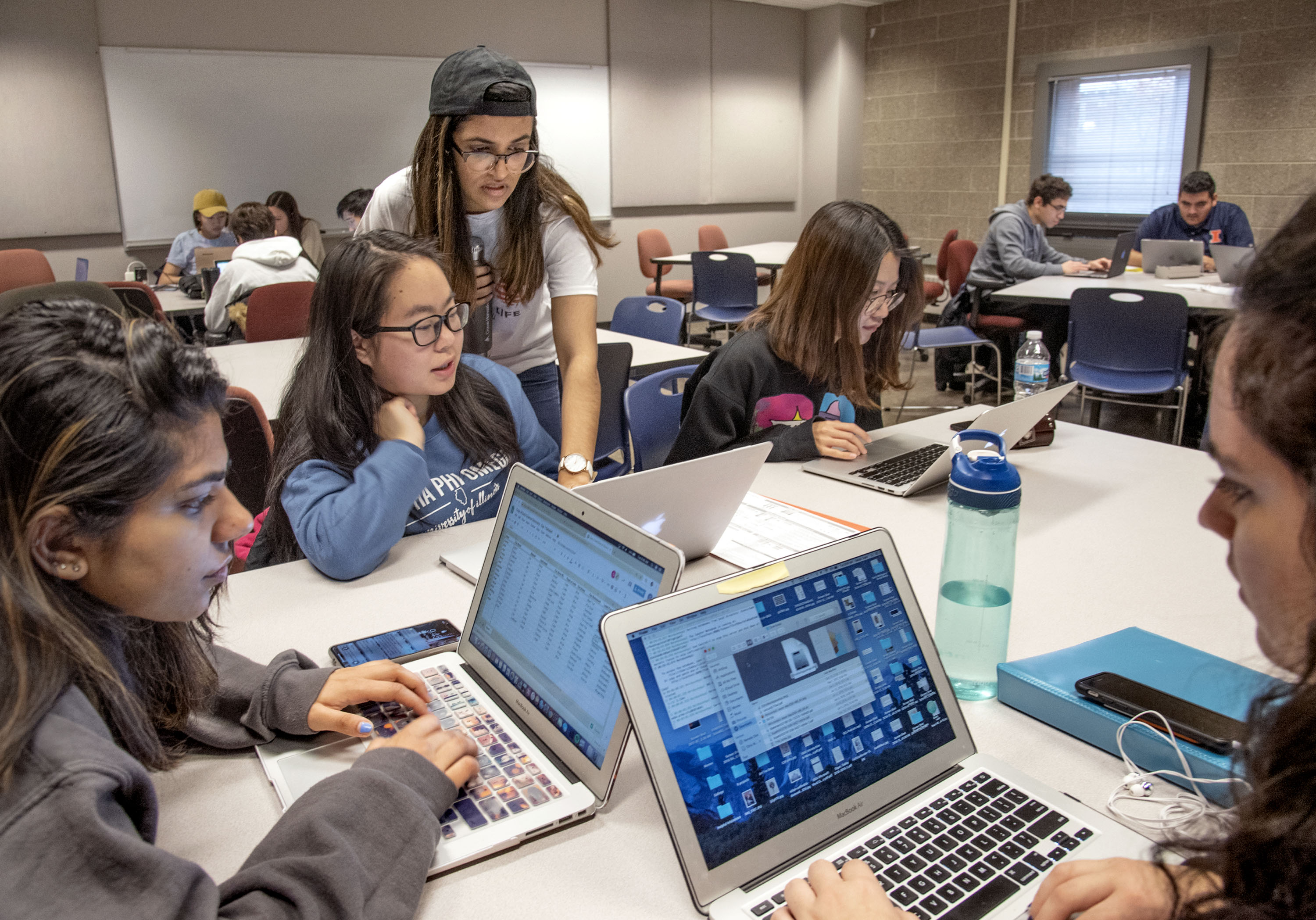Students in a Data Science Discovery course hosted in DCL's instructional test kitchen