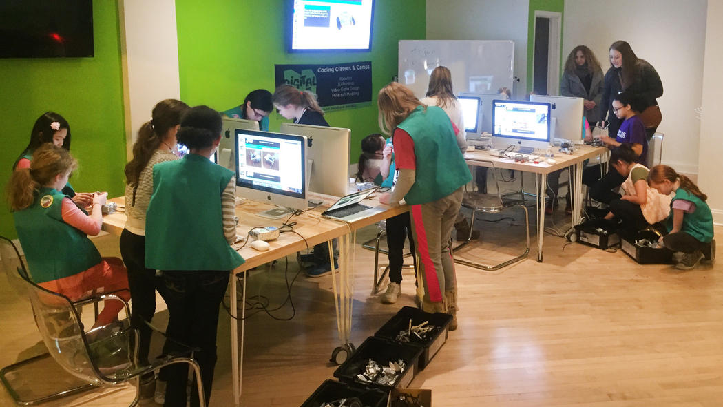 a group of girl scouts learn how to build robots; pc: Arjun Venkataswamy for The Chicago Tribune