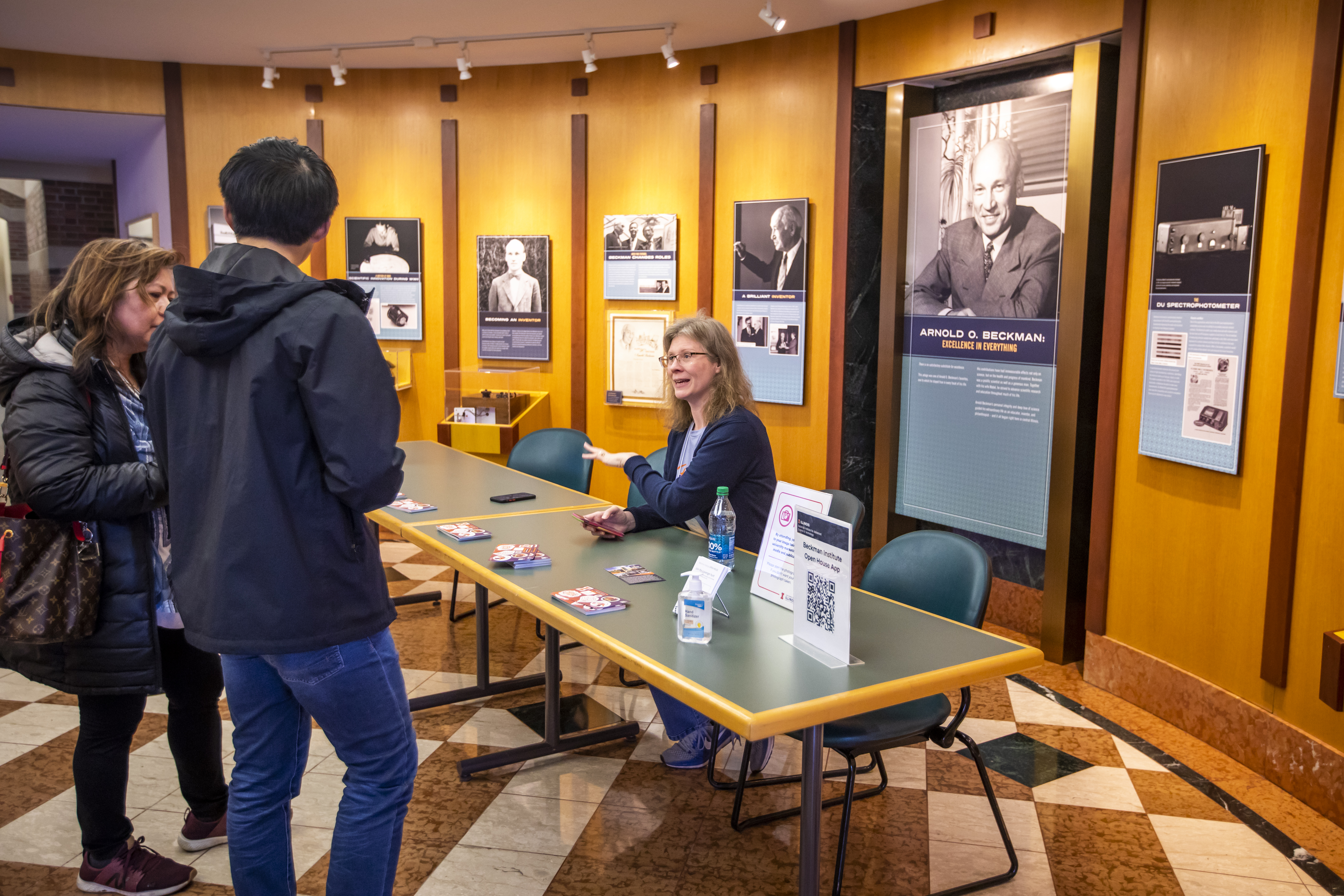 Students are greeted at the 2023 Grainger College of Engineering &quot;EOH&quot; day, or Engineering Open House day at the Beckman Institute for Advanced Science and Technology.