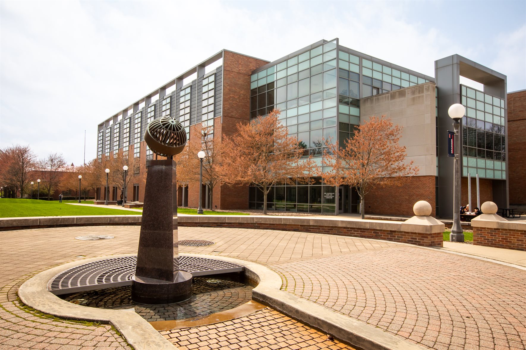 The Upwells statue at the Nick Holonyak Micro and Nanotechnology Laboratory building.